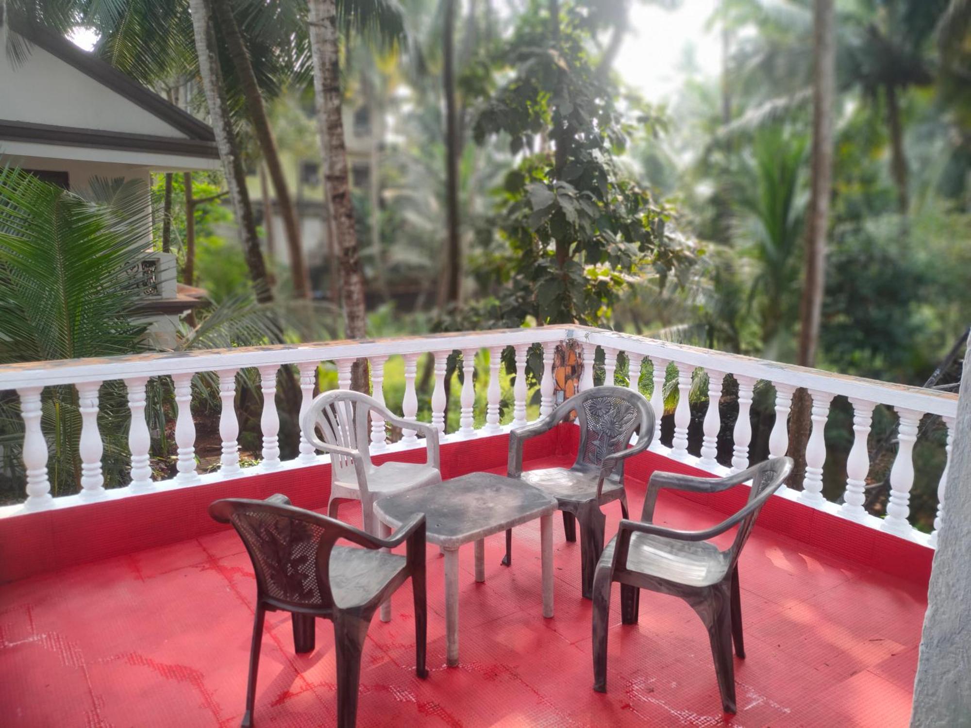 Jes Guest House Majorda Exterior photo